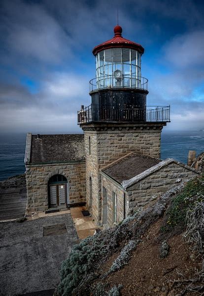 point sur lighthouse year built.